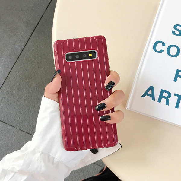 Θήκη για Samsung S10 + σε μαύρο και μπορντό χρώμα