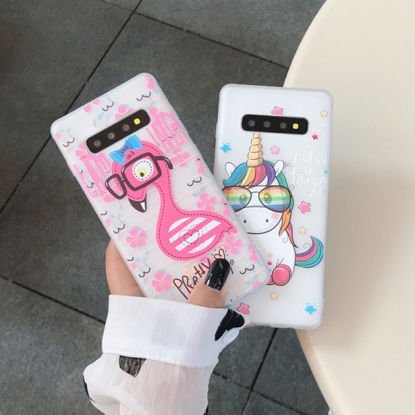 Matt tok egyszarvúval és flamingóval Samsung S10-hez