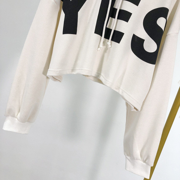 Κοντό αθλητική-casual φούτερ  με κουκούλα και γράμματα