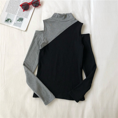 Μοντέρνα γυναικεία μπλούζα σε τρία χρώματα με γυμνά ώμοι και μακριά μανίκια