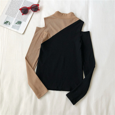 Μοντέρνα γυναικεία μπλούζα σε τρία χρώματα με γυμνά ώμοι και μακριά μανίκια