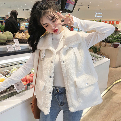 Modern női mellény fehér és szürke színben, zsebekkel