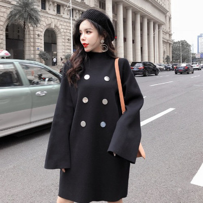 Μοντέρνο γυναικείο πλεκτό φόρεμα με κολάρο και κουμπιά