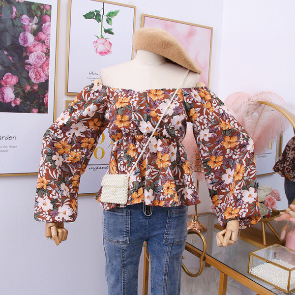 Μοντέρνα γυναικεία μπλούζα με floral μοτίβα και γυμνά ώμους - σε διάφορα χρώματα