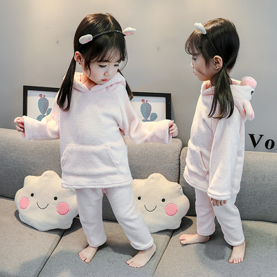 Παιδική χειμωνιάτικη πιτζάμα για κορίτσια σε δύο χρώματα με τρισδιάστατα στοιχεία και κεντήματα