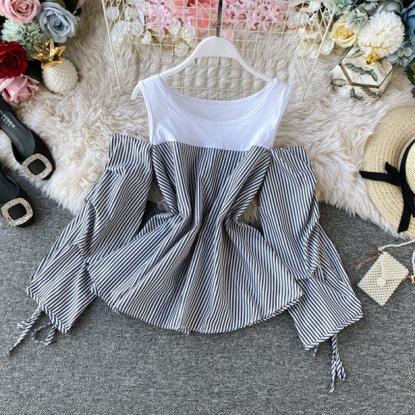 Ριγέ μπλούζα γυναικεία με γυμνούς ώμους και  κορδόνια σε μαύρο και μπλε χρώμα