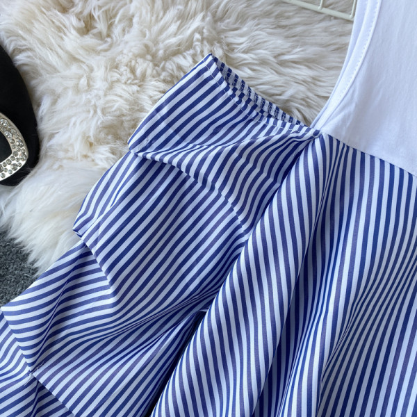 Ριγέ μπλούζα γυναικεία με γυμνούς ώμους και  κορδόνια σε μαύρο και μπλε χρώμα