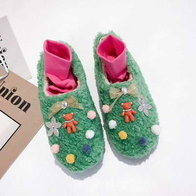 Soft γυναικείες παντόφλες με 3D Στοιχεία σε Μαύρο, Πράσινο και Λευκό χρώμα