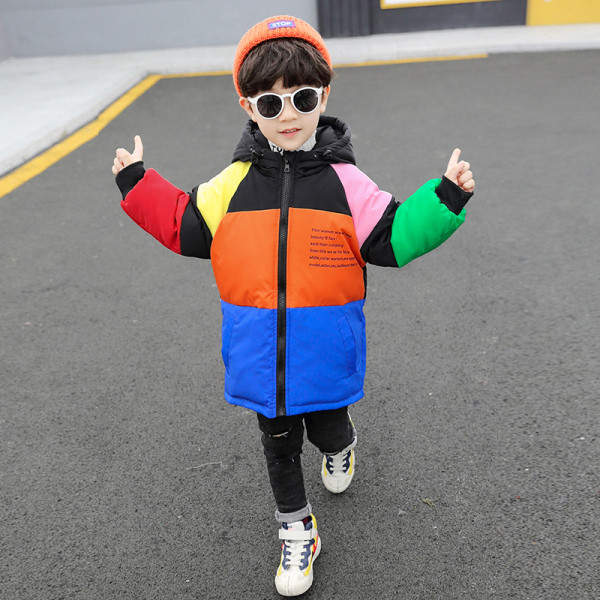 Παιδικό χρωματιστό μπουφάν για αγόρια με κουκούλα και τσέπες