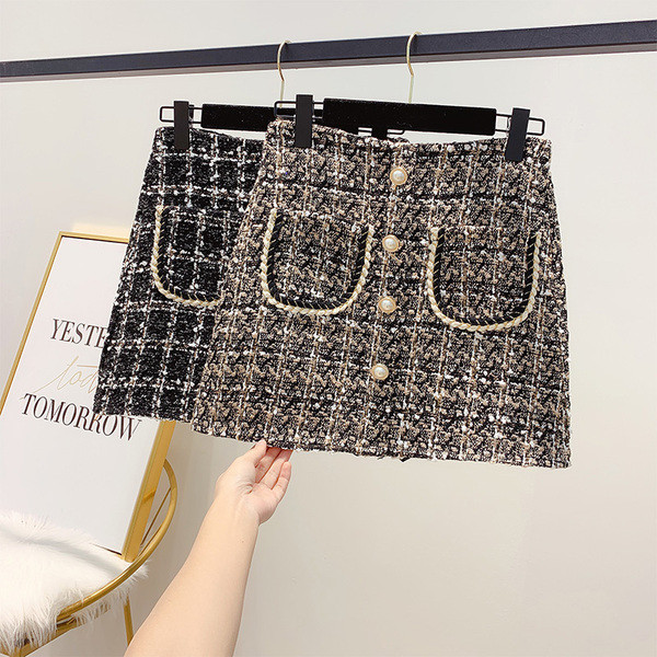 Κομψή  καρό φούστα με κουμπιά και ψηλή μέση με τσέπες 