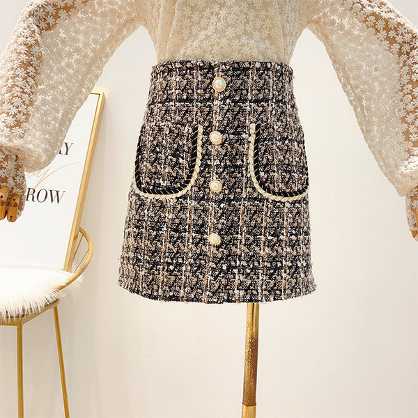 Κομψή  καρό φούστα με κουμπιά και ψηλή μέση με τσέπες 