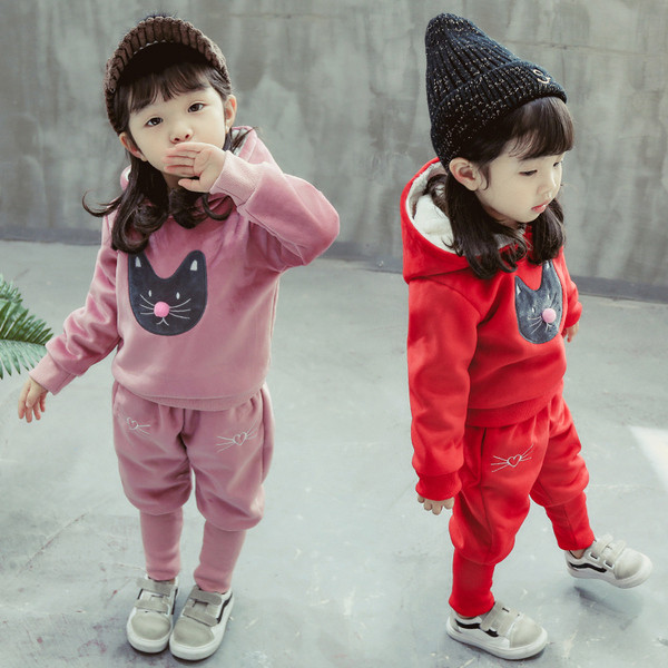 Καθημερινό σετ για κορίτσια σε ροζ και κόκκινο χρώμα με κέντημα