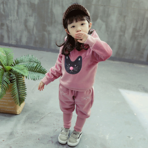 Καθημερινό σετ για κορίτσια σε ροζ και κόκκινο χρώμα με κέντημα