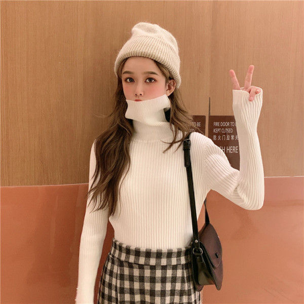 Μοντέρνο γυναικείο πουλόβερ σε διάφορα χρώματα με κουμπιά