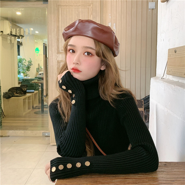 Μοντέρνο γυναικείο πουλόβερ σε διάφορα χρώματα με κουμπιά