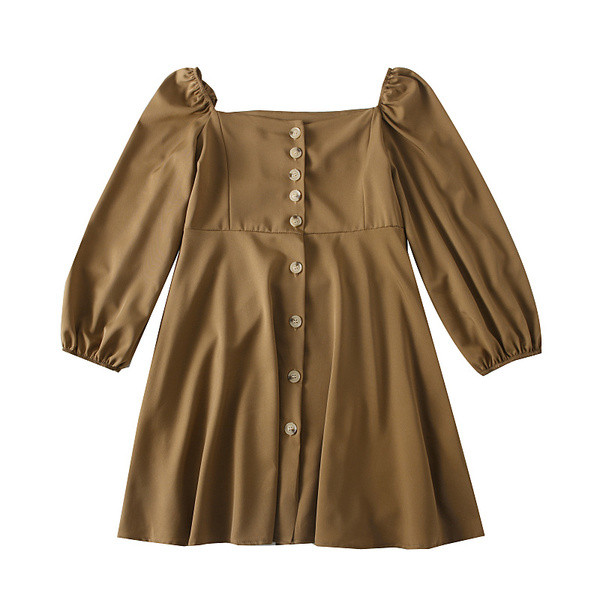 Női ruha szögletes nyakkivágással, gombokkal, széles ujjakkal több színben