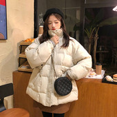 Μοντέρνο γυναικείο μπουφάν με μεγάλο κολάρο σε δύο χρώματα