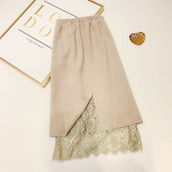 Μακρύ φούστα δαντέλας με ψηλή μέση σε μπεζ και μαύρο χρώμα