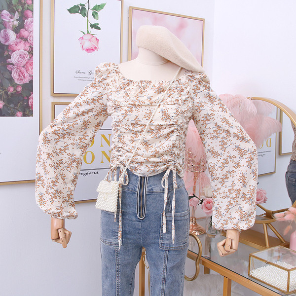 Γυναικεία μπλούζα με floral μοτίβα και τετράγωνη λαιμόκοψη - διάφορα χρώματα