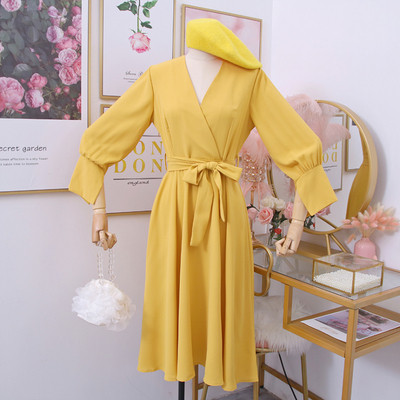 Új modell női ruha spitz nyakkivágással és övvel öt színben