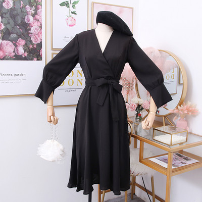 Új modell női ruha spitz nyakkivágással és övvel öt színben