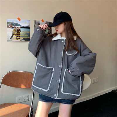 Γυναικείο καθημερινό κοντό παλτό σε μοντέλο σε δύο χρώματα