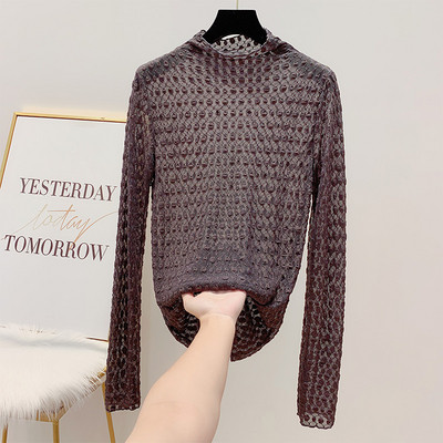 Δαντελένια μπλούζα με χαμηλό γιακά σε διάφορα χρώματα