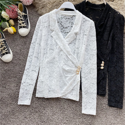 Női csipke ing spitz nyakkivágással és gombokkal fehér, bézs és fekete színben