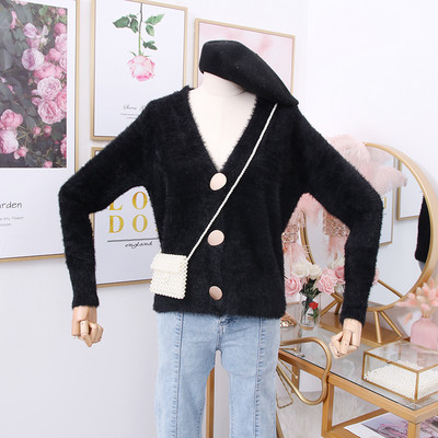 Női kardigán gombokkal és spitz nyakkivágással fehér, fekete, zöld, rózsaszín és bézs színben