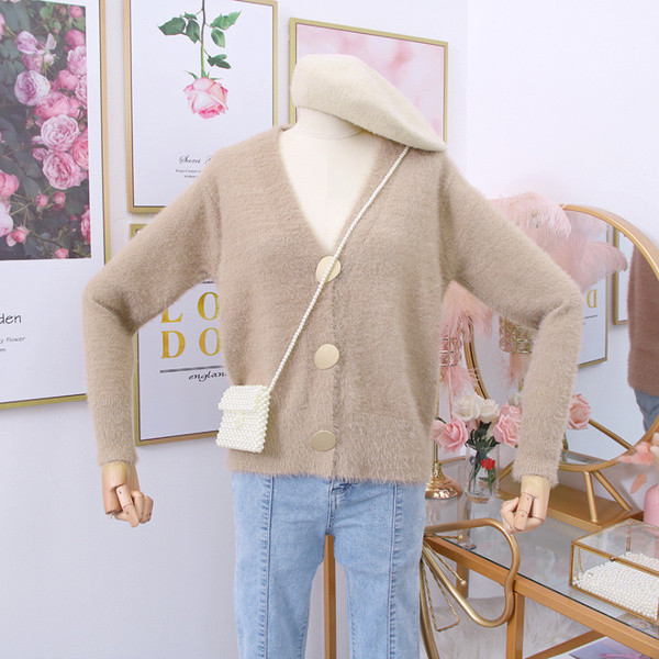 Női kardigán gombokkal és spitz nyakkivágással fehér, fekete, zöld, rózsaszín és bézs színben