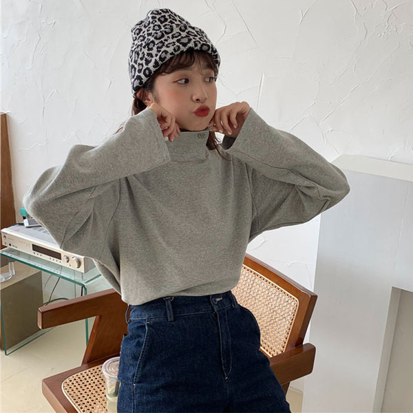 Γυναικεία casual μπλούζα σε διάφορα χρώματα με ψηλό γιακά