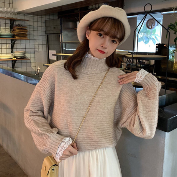 Γυναικεία casual μπλούζα σε τρία χρώματα με ψηλό κολάρο και δαντέλα