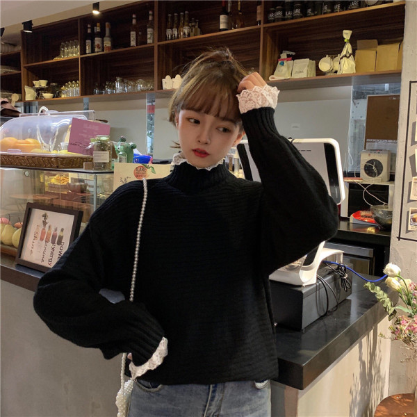 Γυναικεία casual μπλούζα σε τρία χρώματα με ψηλό κολάρο και δαντέλα