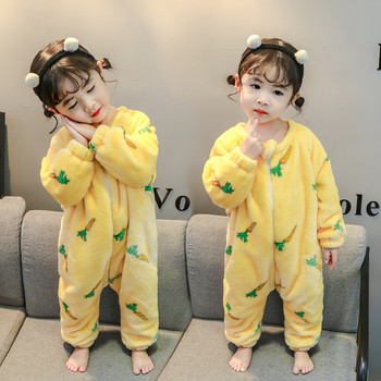Детска пижама за момичета в жълт цвят с цип и овално деколте