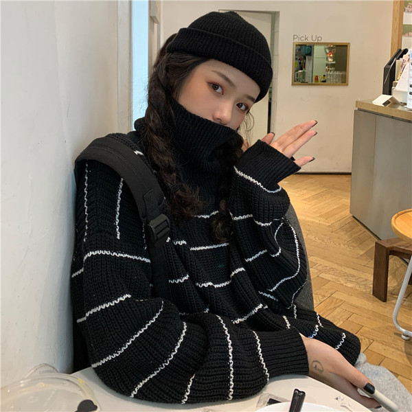 Női alkalmi pulóver széles modell magas gallérral