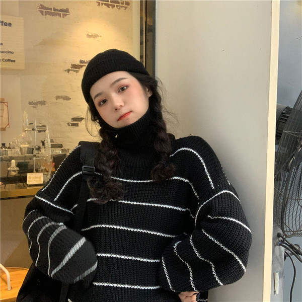 Női alkalmi pulóver széles modell magas gallérral