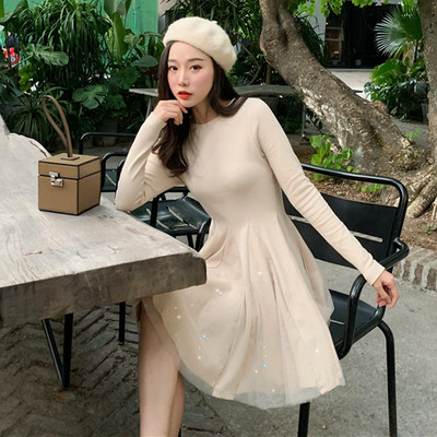 Γυναικείο φόρεμα με φούστα τούλι και μακρύ μανίκι σε μαύρο και μπεζ χρώμα