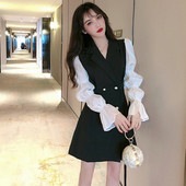 Női ruha spitz nyakkivágással, gombokkal és lótusz ujjú fekete és barna színben