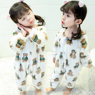 Детска зимна пижама за момичета в бял цвят с цип