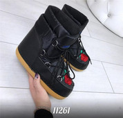 NEW μοντέλο χειμωνιάτικες γυναικείες μπότες με έγχρωμο κεντήματα σε λευκό και μαύρο χρώμα