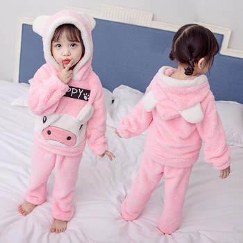 Детска пижама за момичета в розов цвят с бродерия и 3D елементи