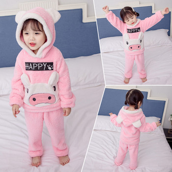Детска пижама за момичета в розов цвят с бродерия и 3D елементи