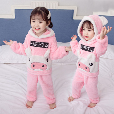 Gyerek pizsama lányoknak rózsaszínben, hímzéssel és 3D elemekkel