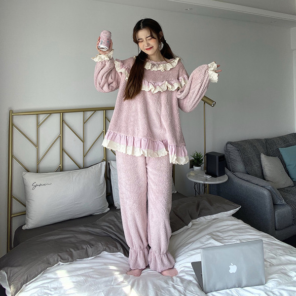 Női topik pizsama rózsaszín színben, ovális nyakkivágással