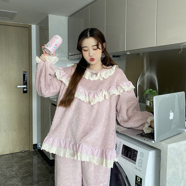 Női topik pizsama rózsaszín színben, ovális nyakkivágással