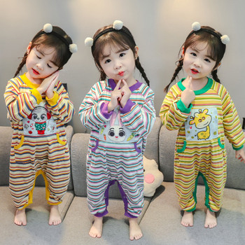 Ριγέ παιδικά πιτζάμα για κορίτσια σε τρία χρώματα με διαφορετικές εφαρμογές