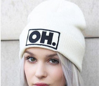 Καθημερινό γυναικείο καπέλο με κεντήματα σε λευκό χρώμα