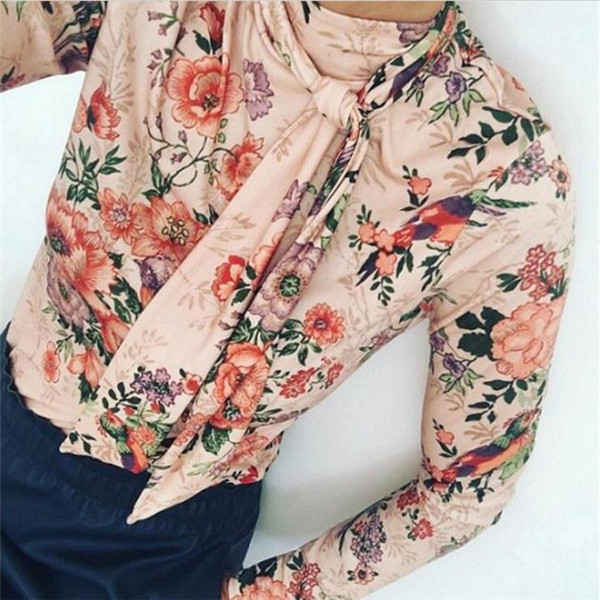 Γυναικεία μπλούζα με floral τύπωμα κατάλληλο για κάθε εποχή