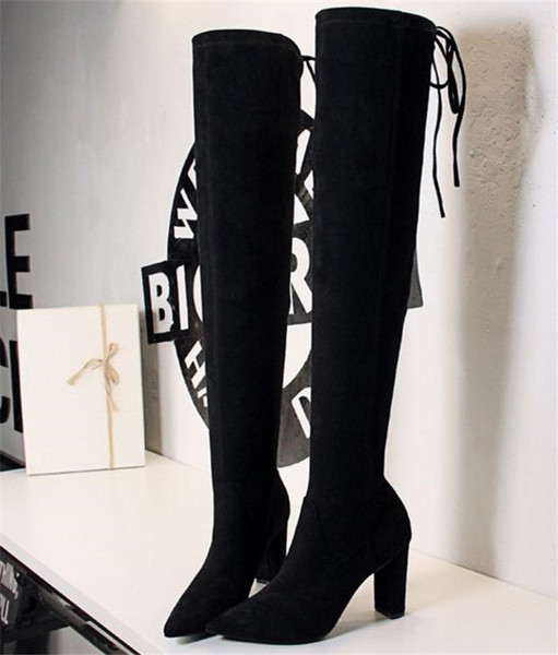 Öko velúrból készült, vastag sarkú női csizma új modellje