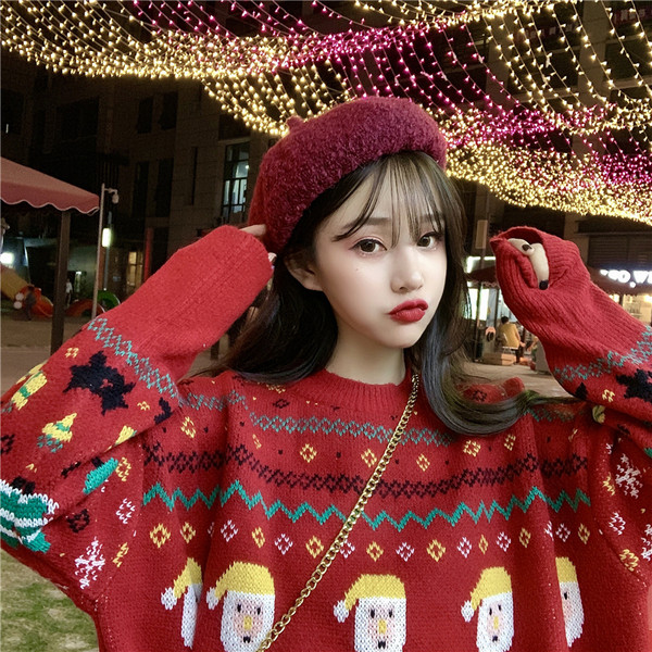 Γυναικεία μοντέρνα πουλόβερ σε δύο χρώματα με ωοειδές λαιμόκοψη